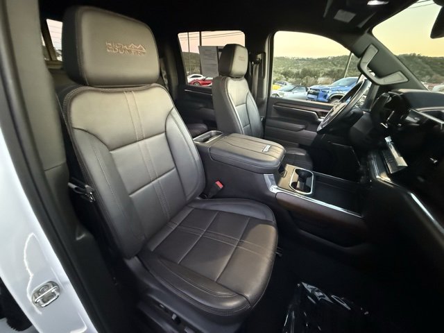 Certified 2024 Chevrolet Silverado 3500 High Country w/ Technology Package image 8