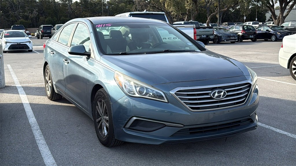 Used 2016 Hyundai Sonata SE image 3