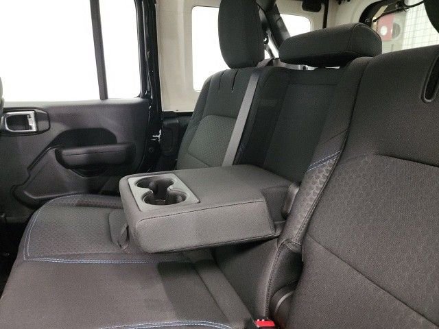 New 2025 Jeep Wrangler Unlimited Rubicon 4xe w/ Convenience Group image 23