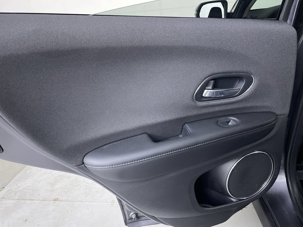 Used 2022 Honda HR-V EX image 19