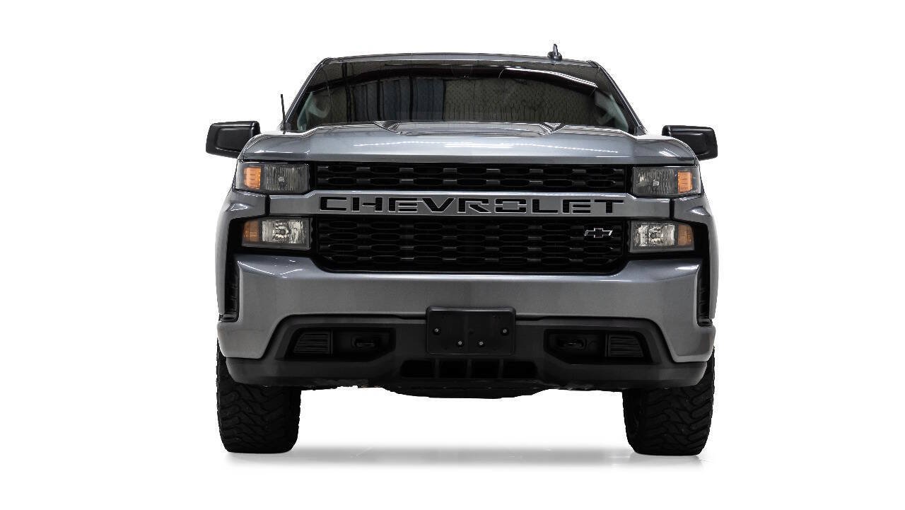 Used 2021 Chevrolet Silverado 1500 Custom w/ LPO, Dark Essentials Package RWD image 7
