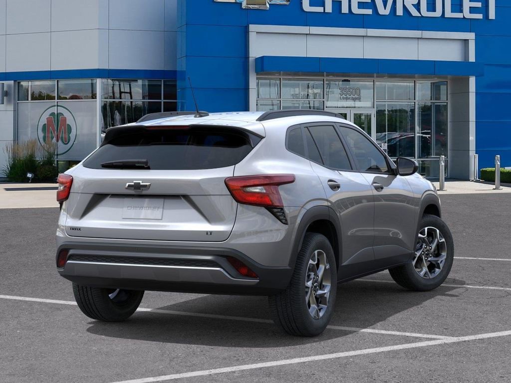 New 2026 Chevrolet Trax LT w/ Driver Confidence Package FWD image 4