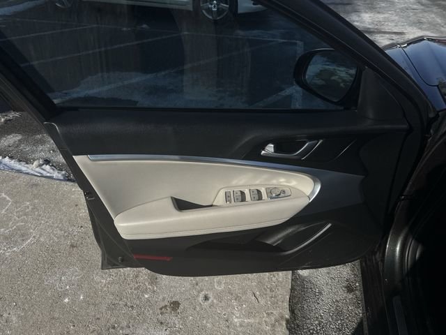 Used 2023 Genesis G70 2.0T AWD/4WD image 22