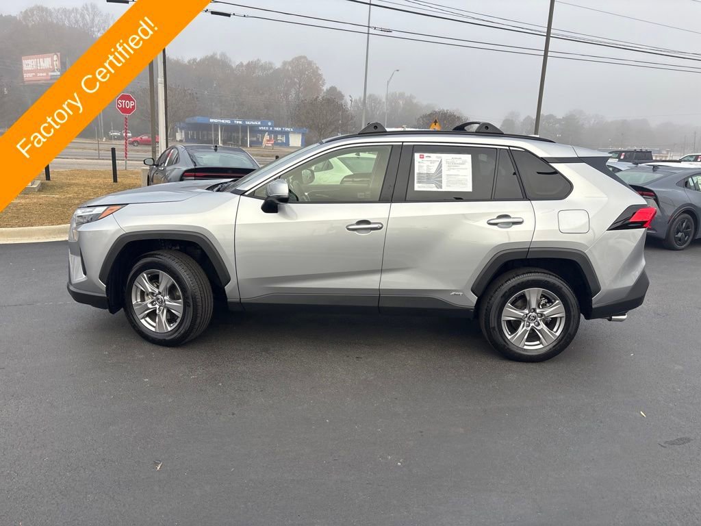 Used 2025 Toyota RAV4 XLE image 2