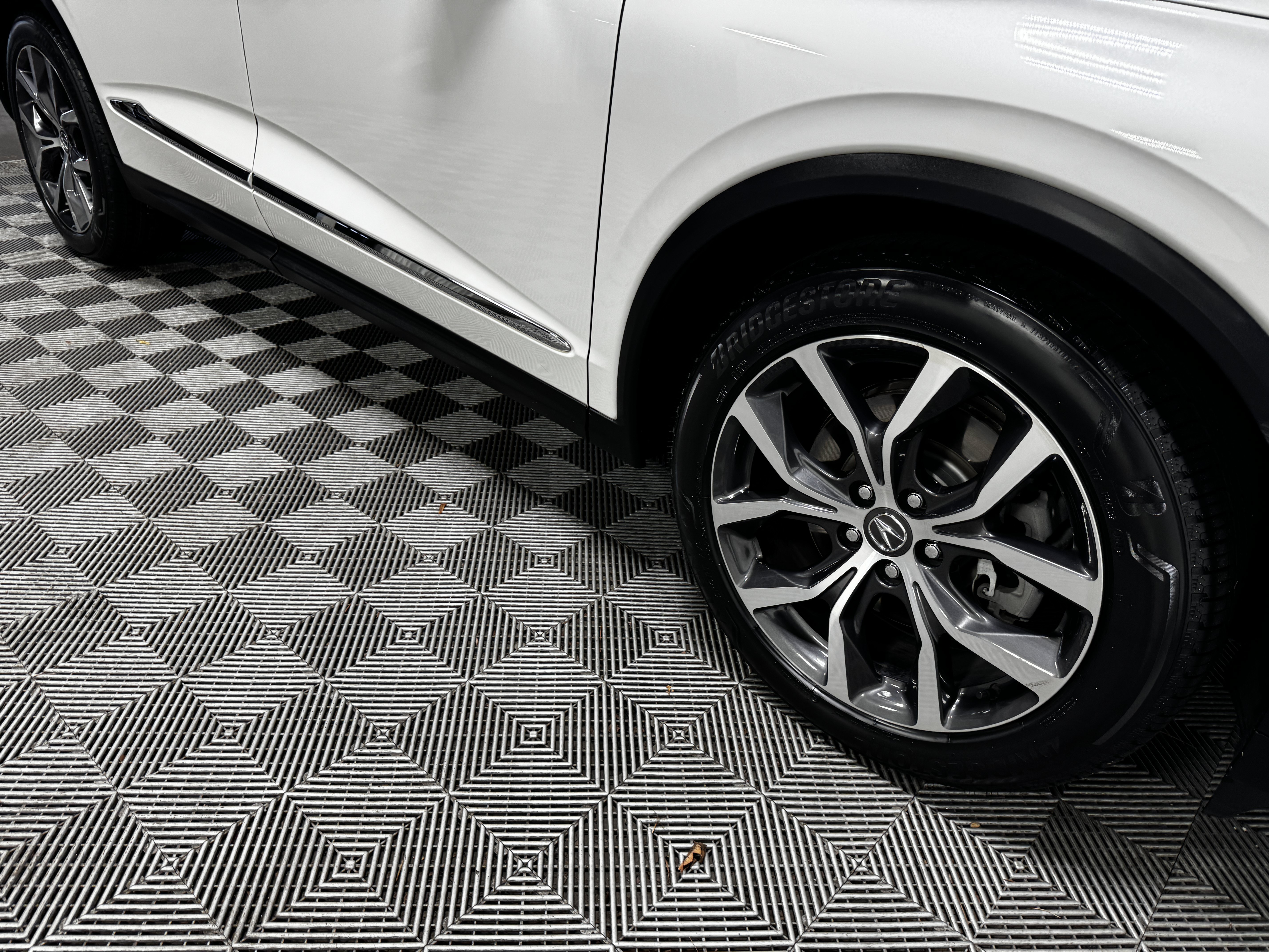Used 2022 Acura MDX w/ Technology Package FWD image 17