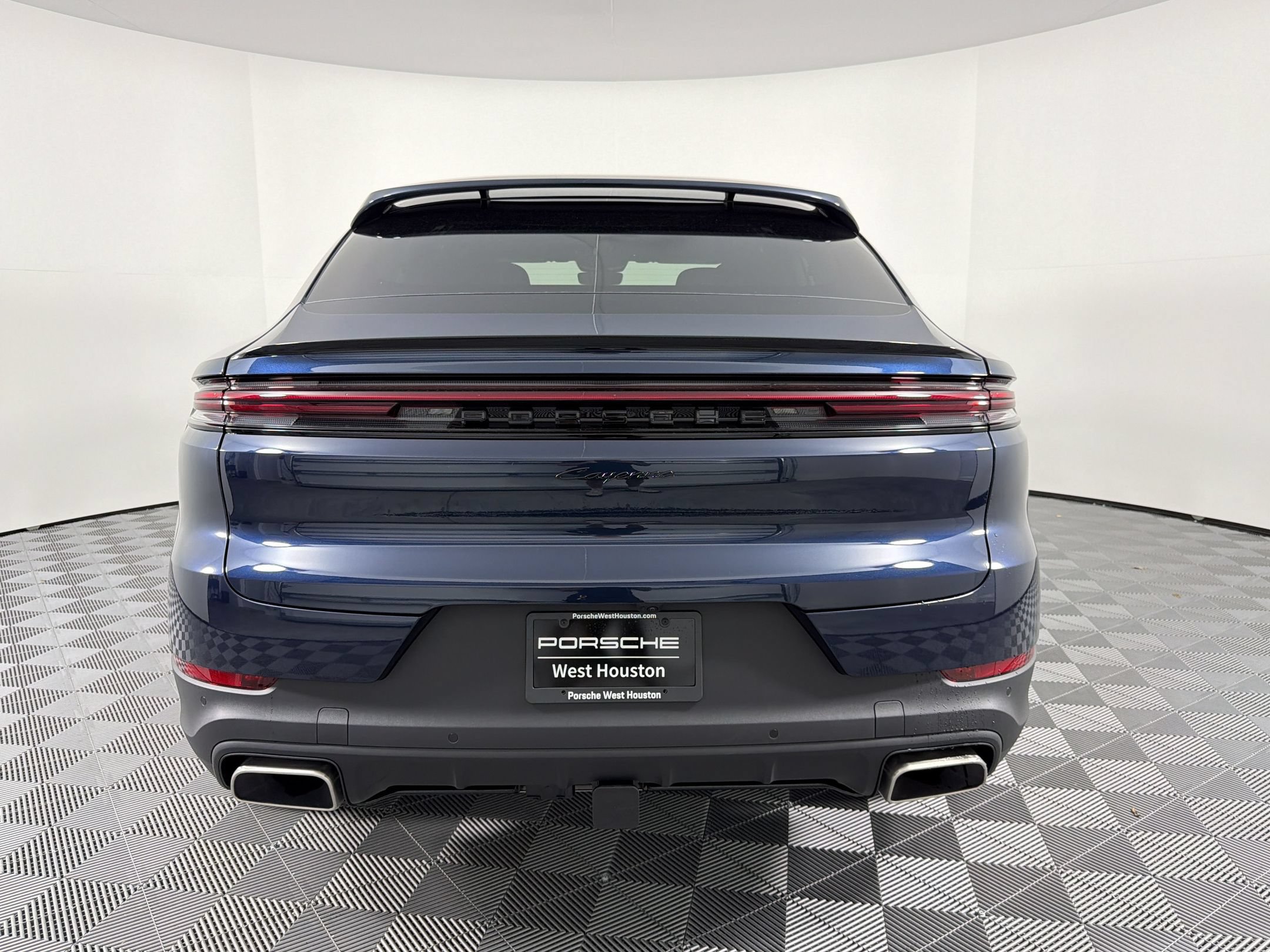 Certified 2026 Porsche Cayenne Coupe AWD/4WD image 8