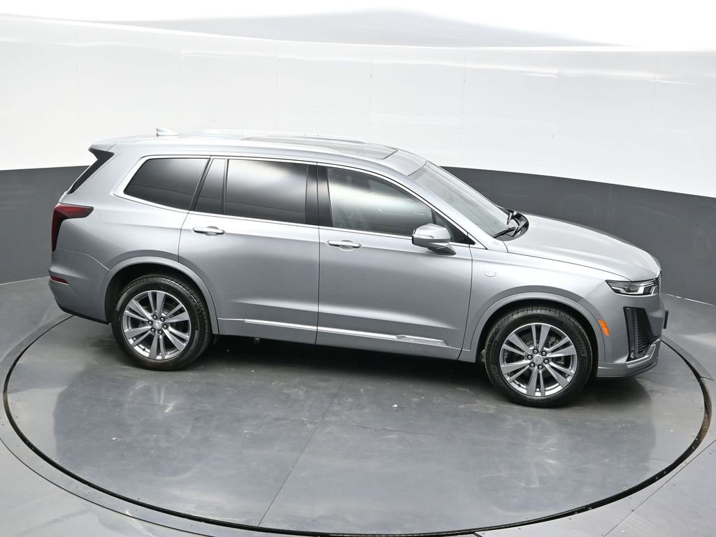 Certified 2025 Cadillac XT6 Premium Luxury image 32