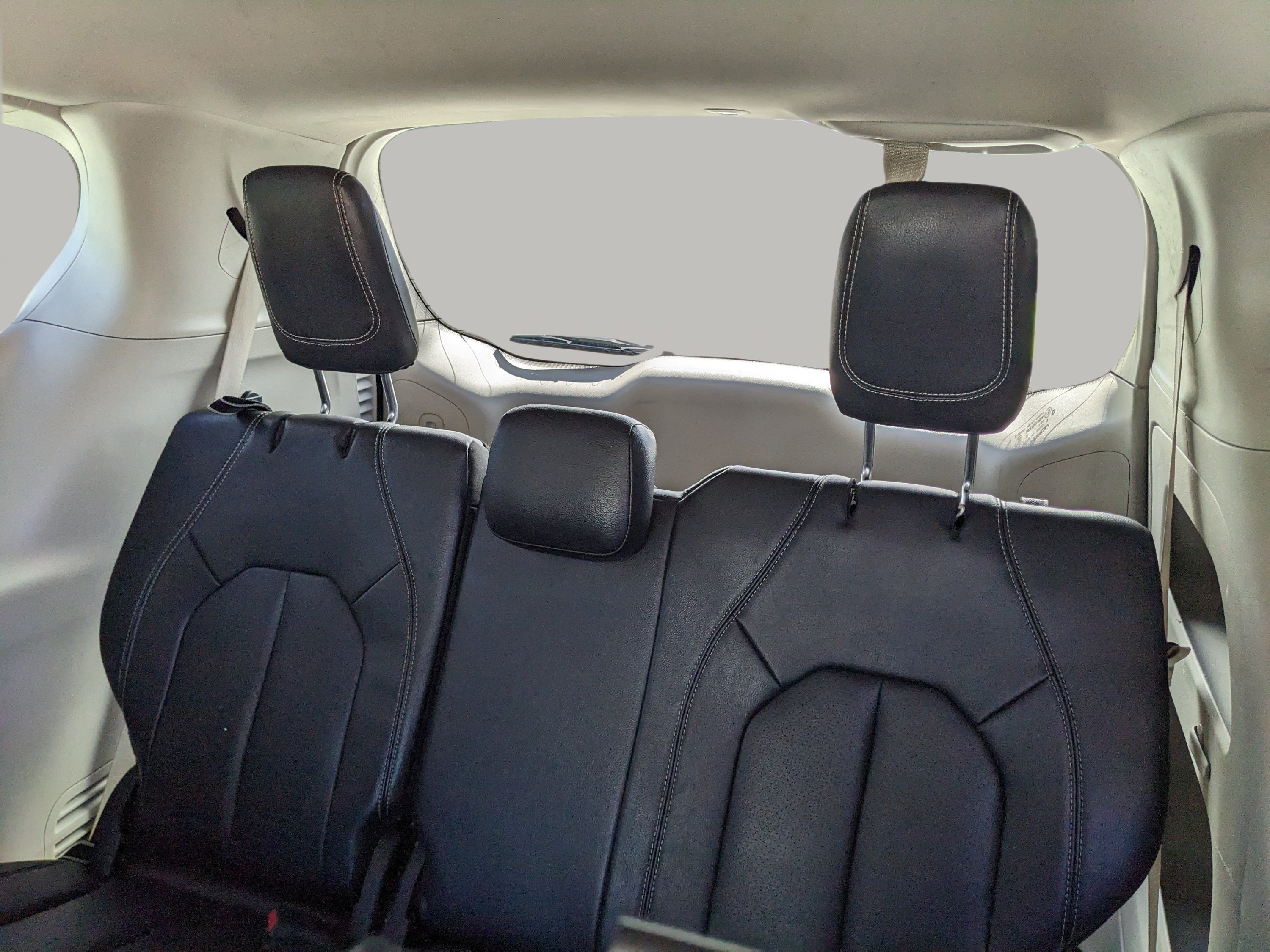 Used 2022 Chrysler Pacifica Touring-L FWD image 19