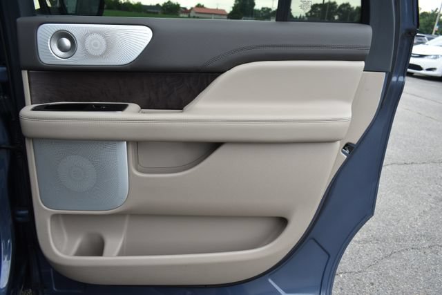 Used 2023 Lincoln Navigator L Reserve AWD/4WD image 60