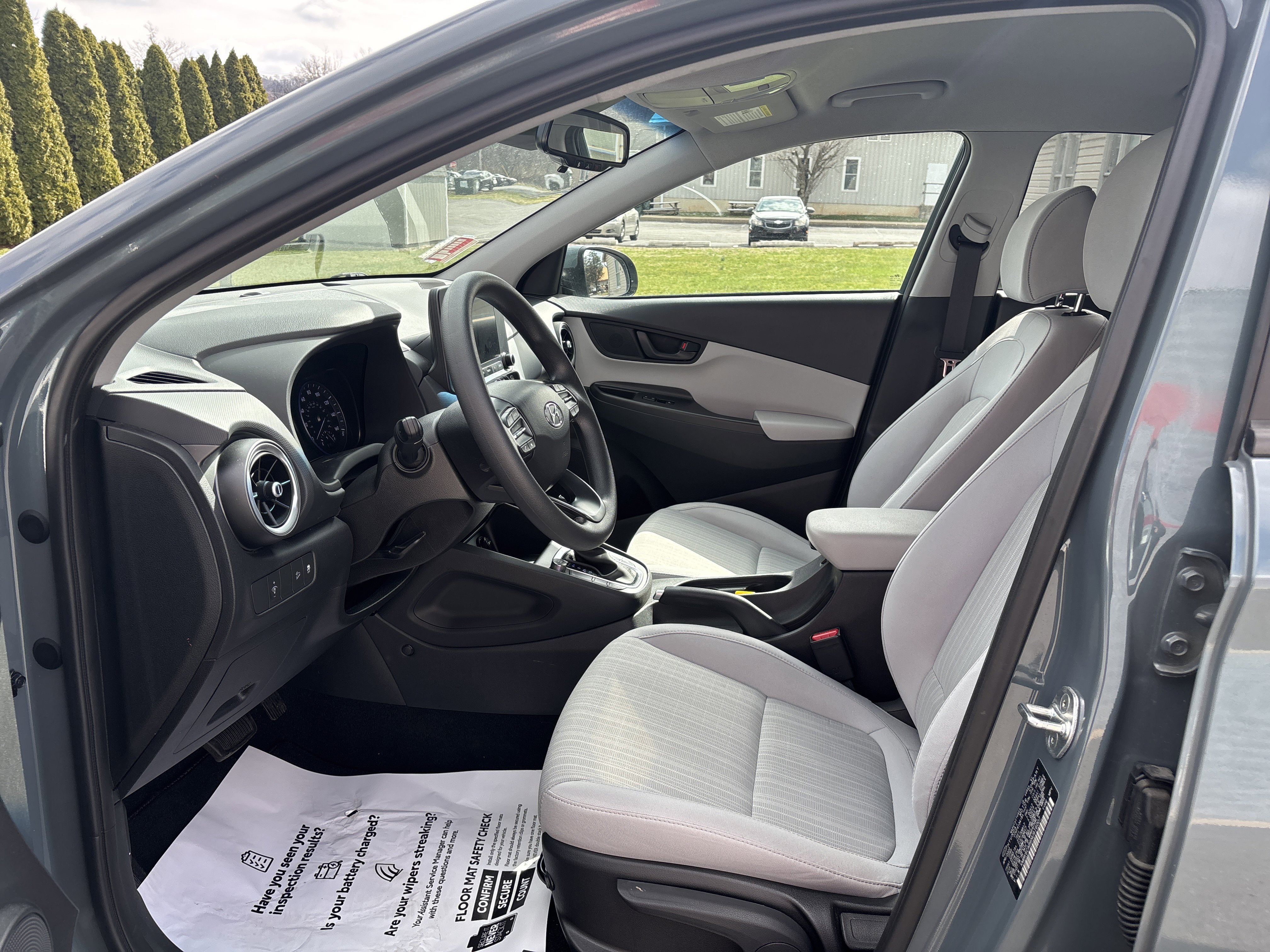 Used 2022 Hyundai Kona SEL image 13
