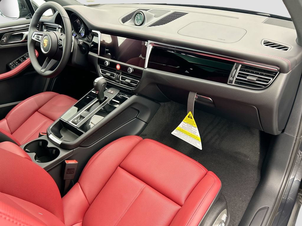 Used 2026 Porsche Macan AWD/4WD image 20