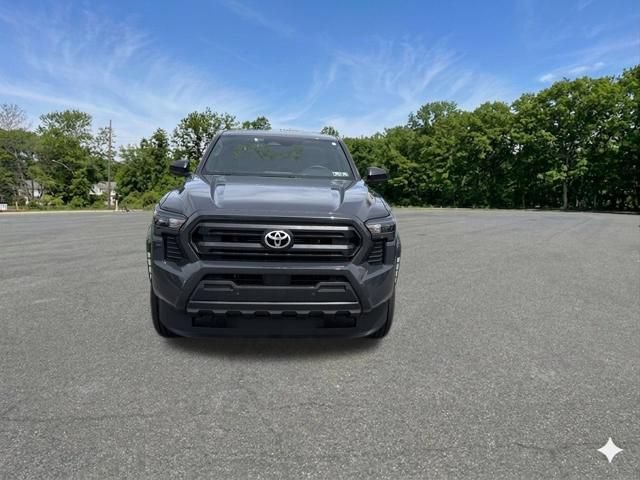 Used 2025 Toyota Tacoma SR w/ SR Upgrade Package AWD/4WD image 3