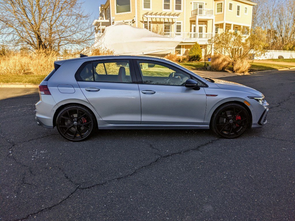 Used 2024 Volkswagen GTI Autobahn image 9