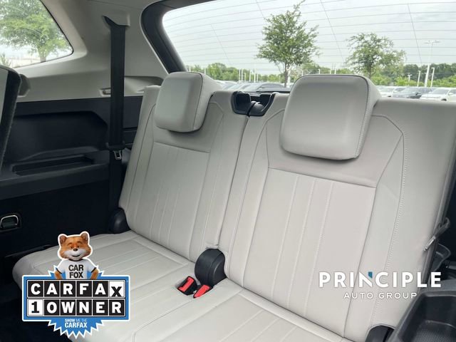 Used 2023 Volkswagen Tiguan SE w/ Panoramic Sunroof Package FWD image 32