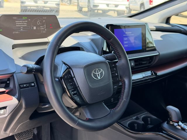 Used 2025 Toyota Prius Plug-In Hybrid FWD image 10