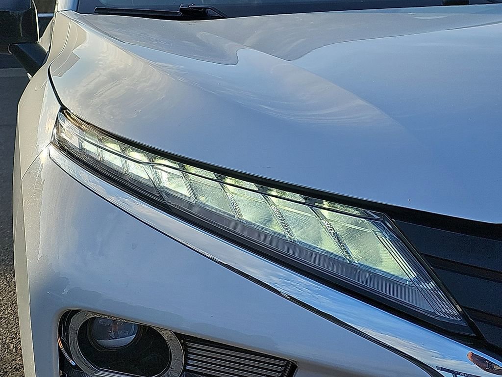 Used 2023 Mitsubishi Eclipse Cross LE image 9