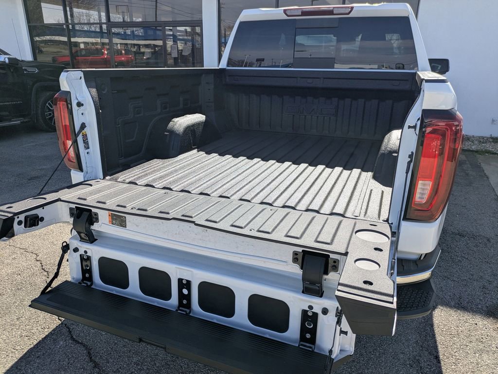 New 2026 GMC Sierra 1500 SLT image 25