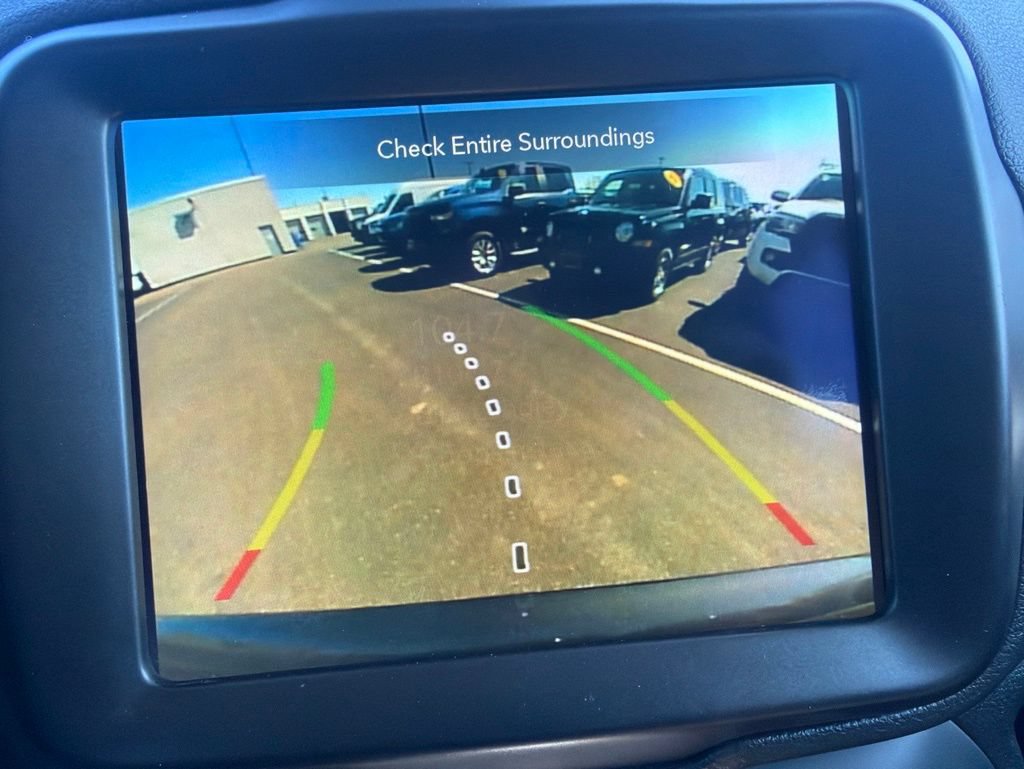 Used 2021 Jeep Renegade Trailhawk AWD/4WD image 16