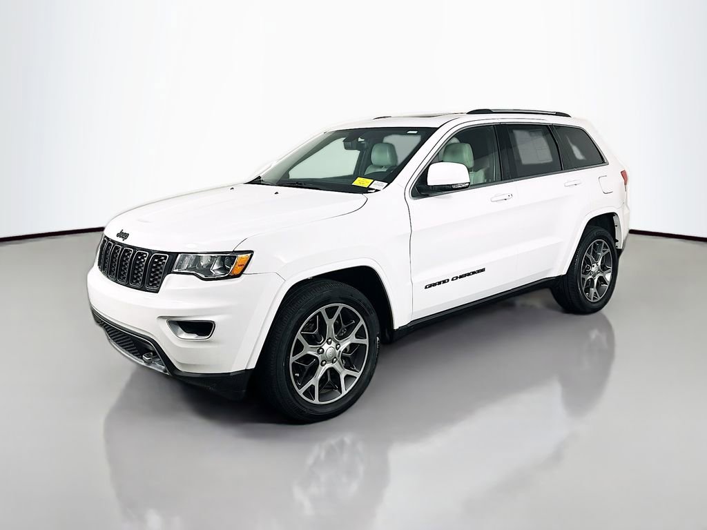 Used 2018 Jeep Grand Cherokee Limited image 3