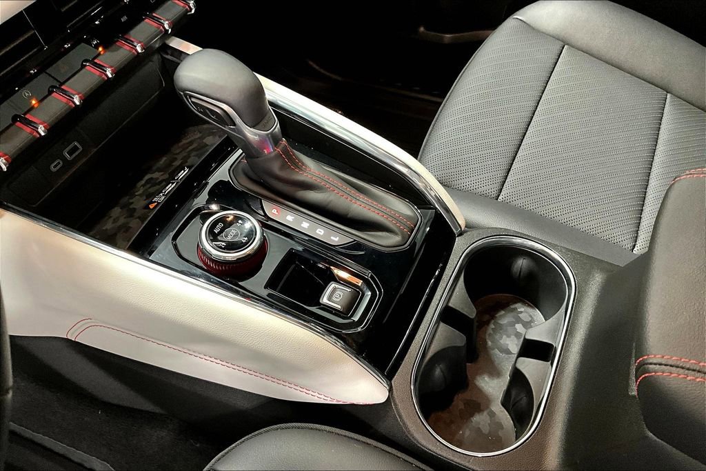 Used 2023 GMC Canyon AT4X image 17