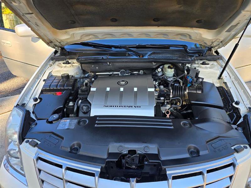 Used 2011 Cadillac DTS Luxury image 8