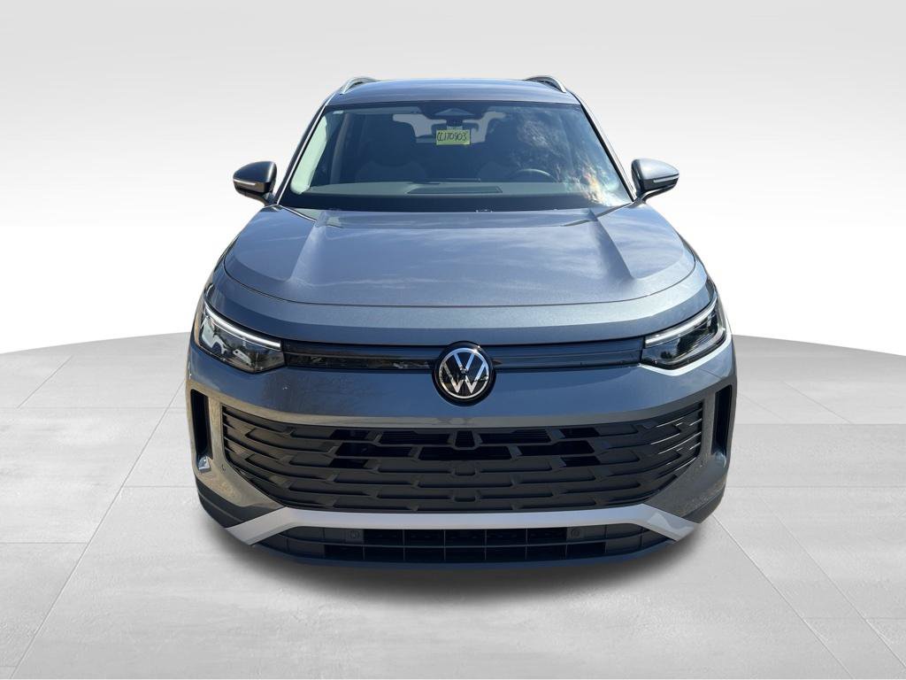 Used 2026 Volkswagen Tiguan S FWD image 3