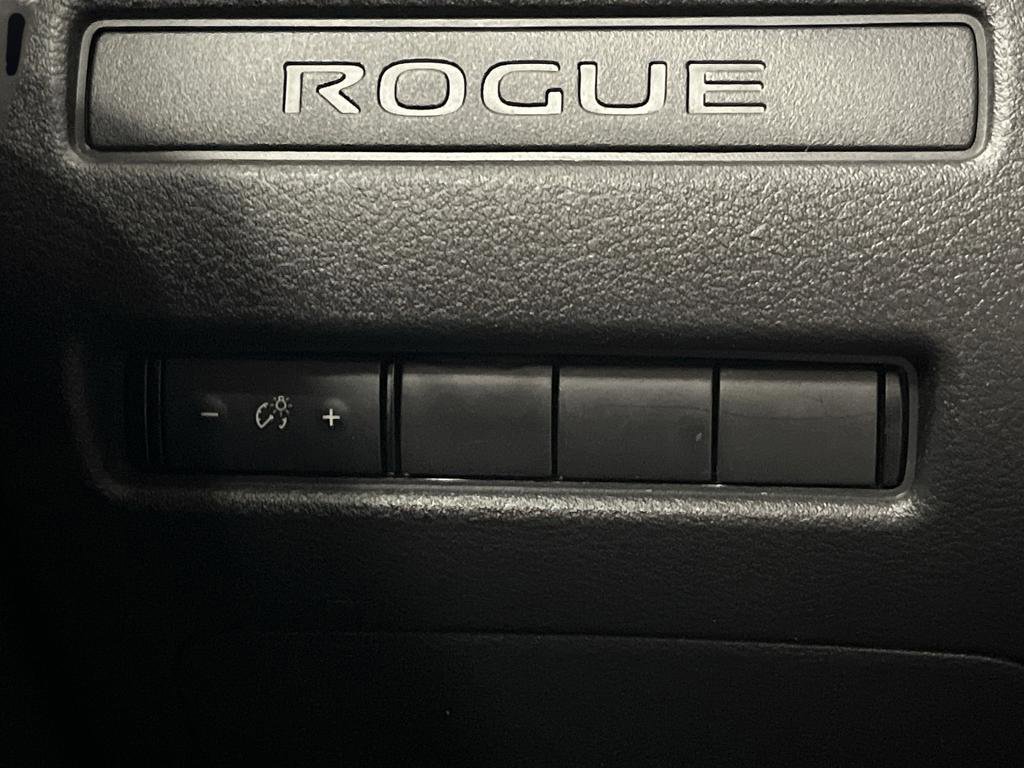Used 2021 Nissan Rogue S AWD/4WD image 21