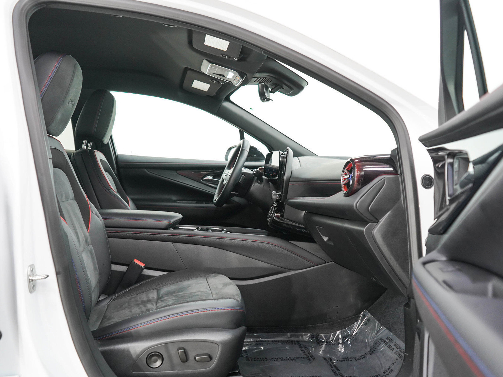 Used 2024 Chevrolet Blazer EV RS AWD/4WD image 11