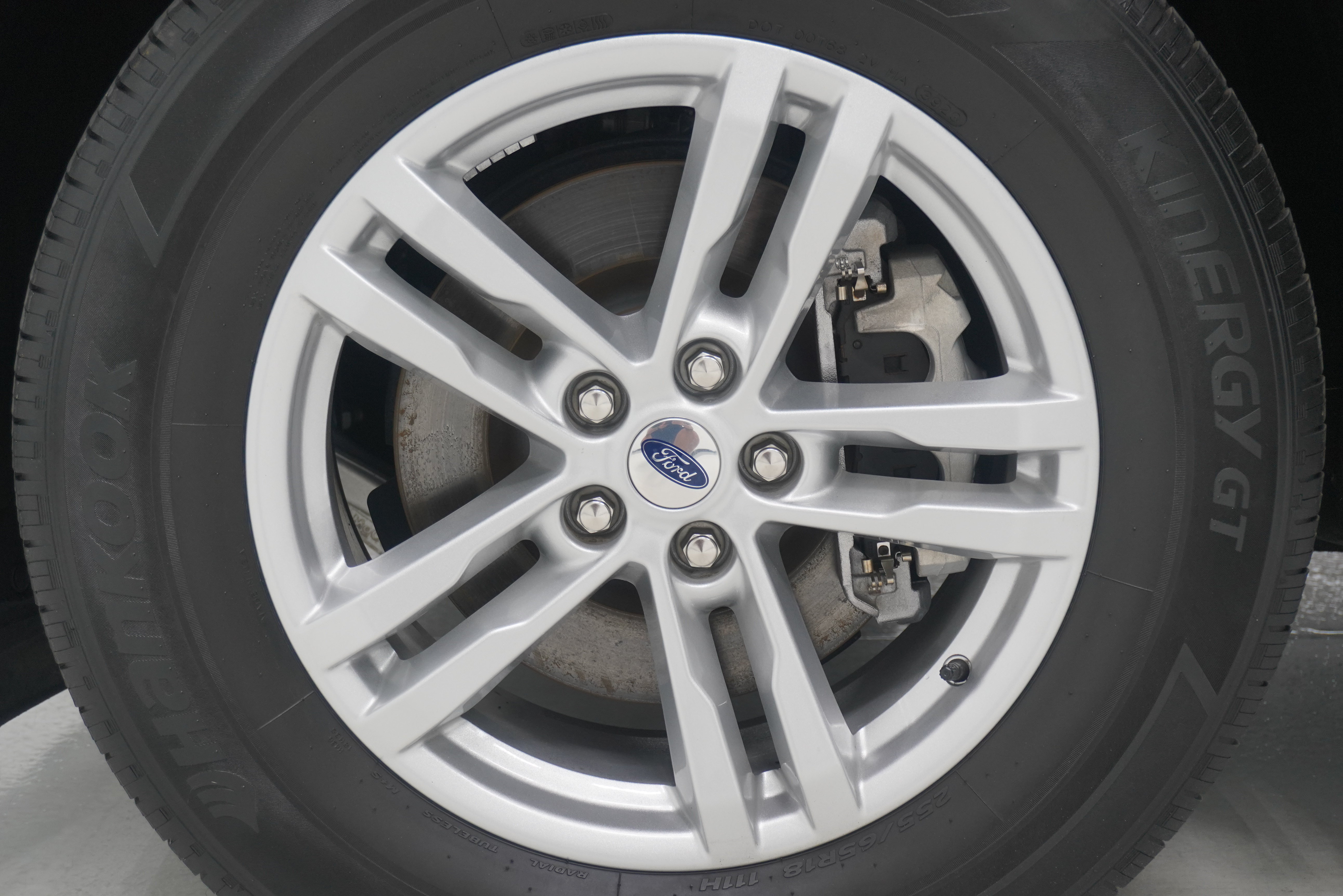 Used 2023 Ford Explorer XLT AWD/4WD image 28