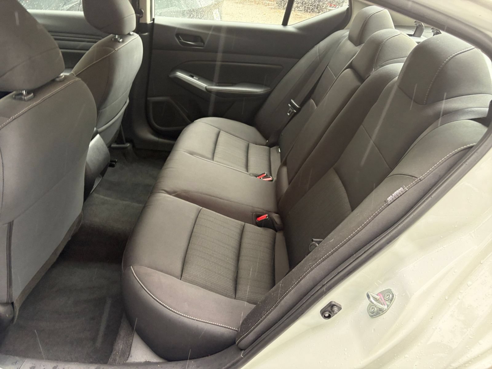 Used 2025 Nissan Altima 2.5 SV FWD image 36