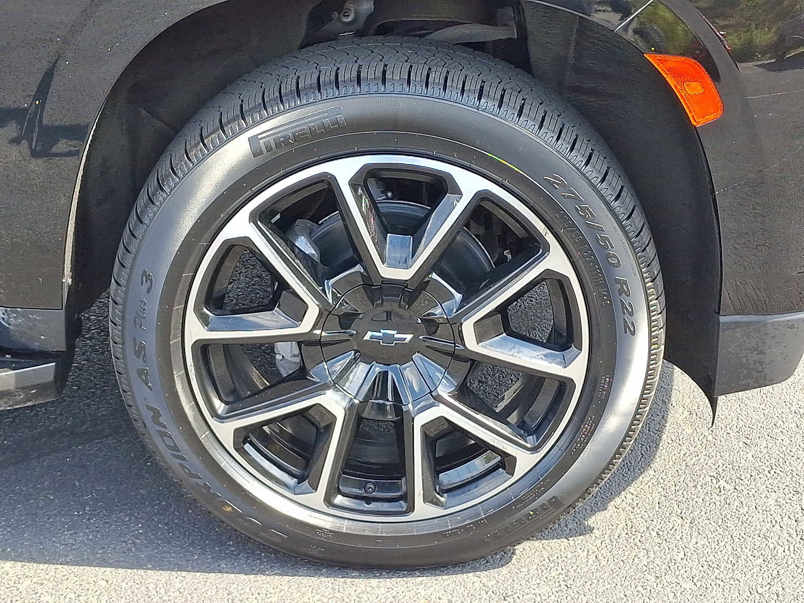 Used 2022 Chevrolet Suburban RST w/ Luxury Package image 9