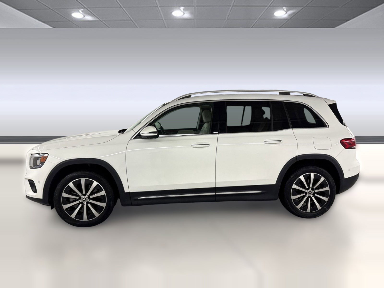 Certified 2023 Mercedes-Benz GLB 250 image 2