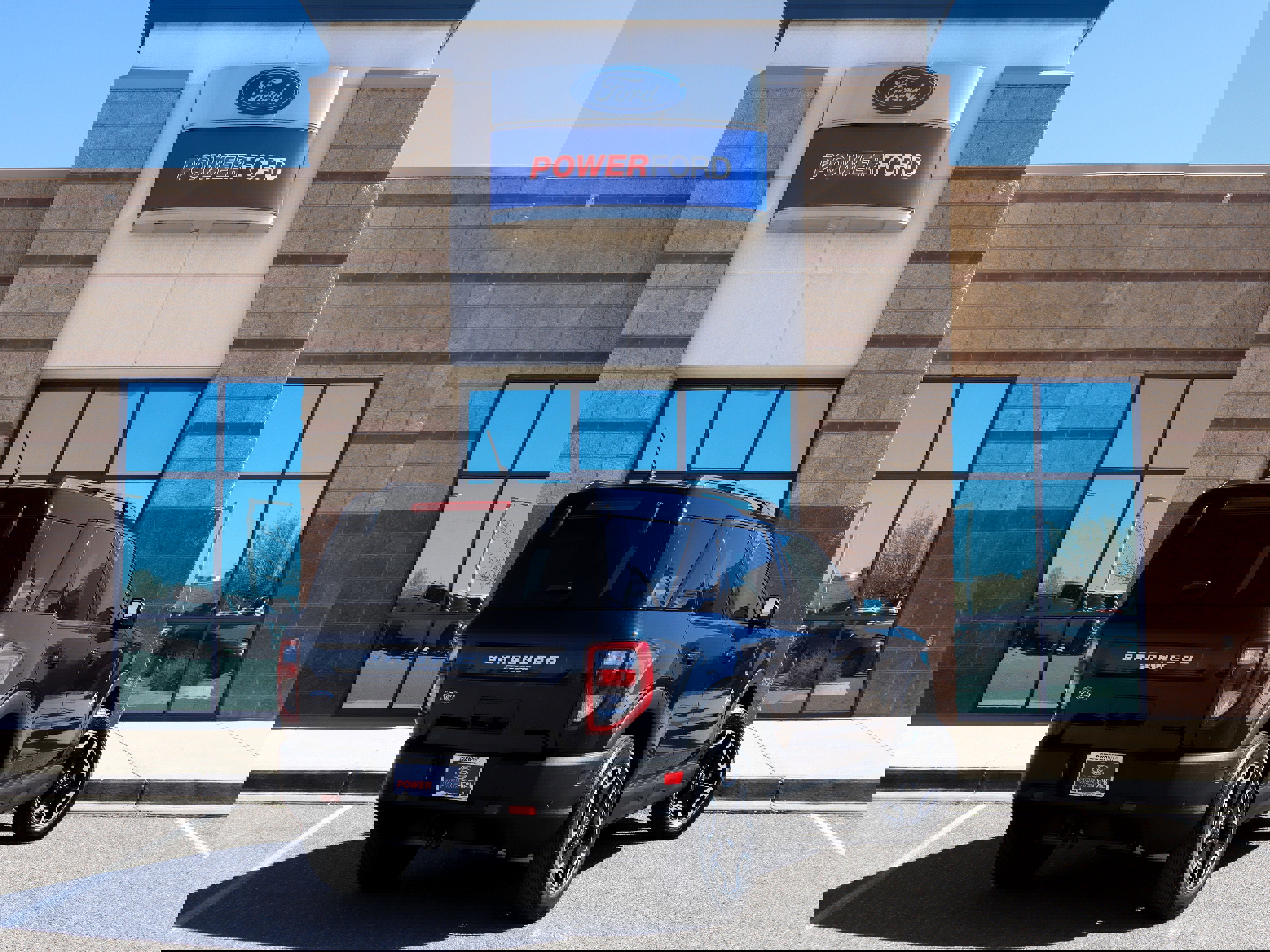 Used 2021 Ford Bronco Sport Outer Banks image 6