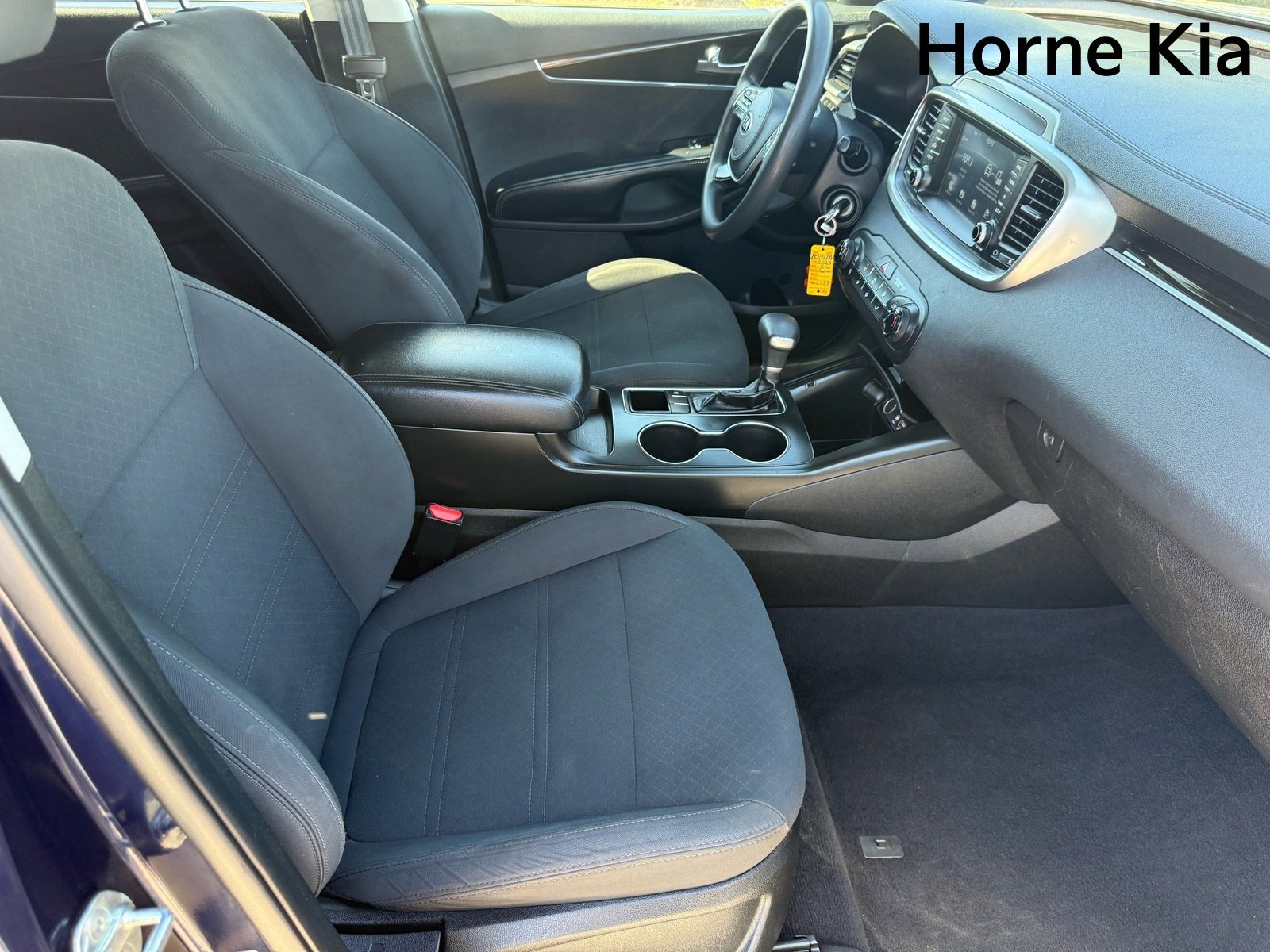 Used 2020 Kia Sorento LX image 29