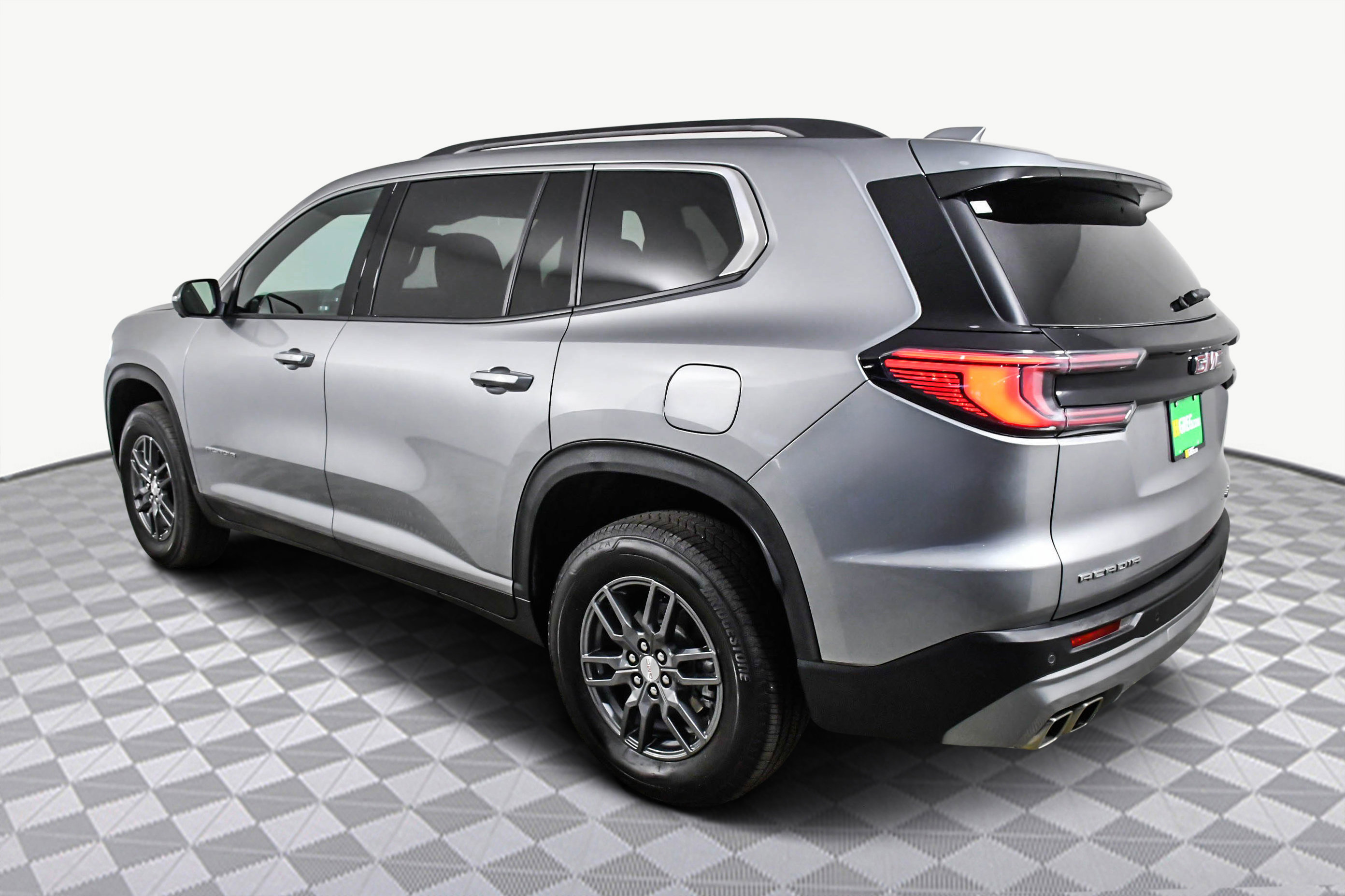 Used 2025 GMC Acadia Elevation image 6