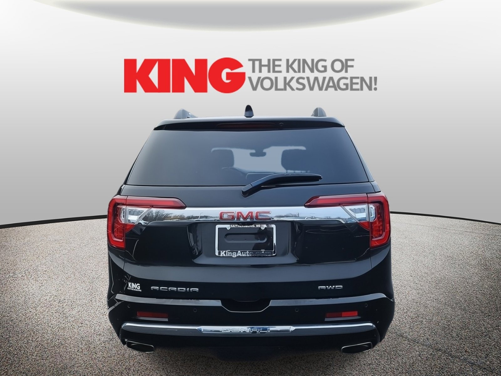 Used 2023 GMC Acadia Denali w/ Denali Ultimate Package image 4