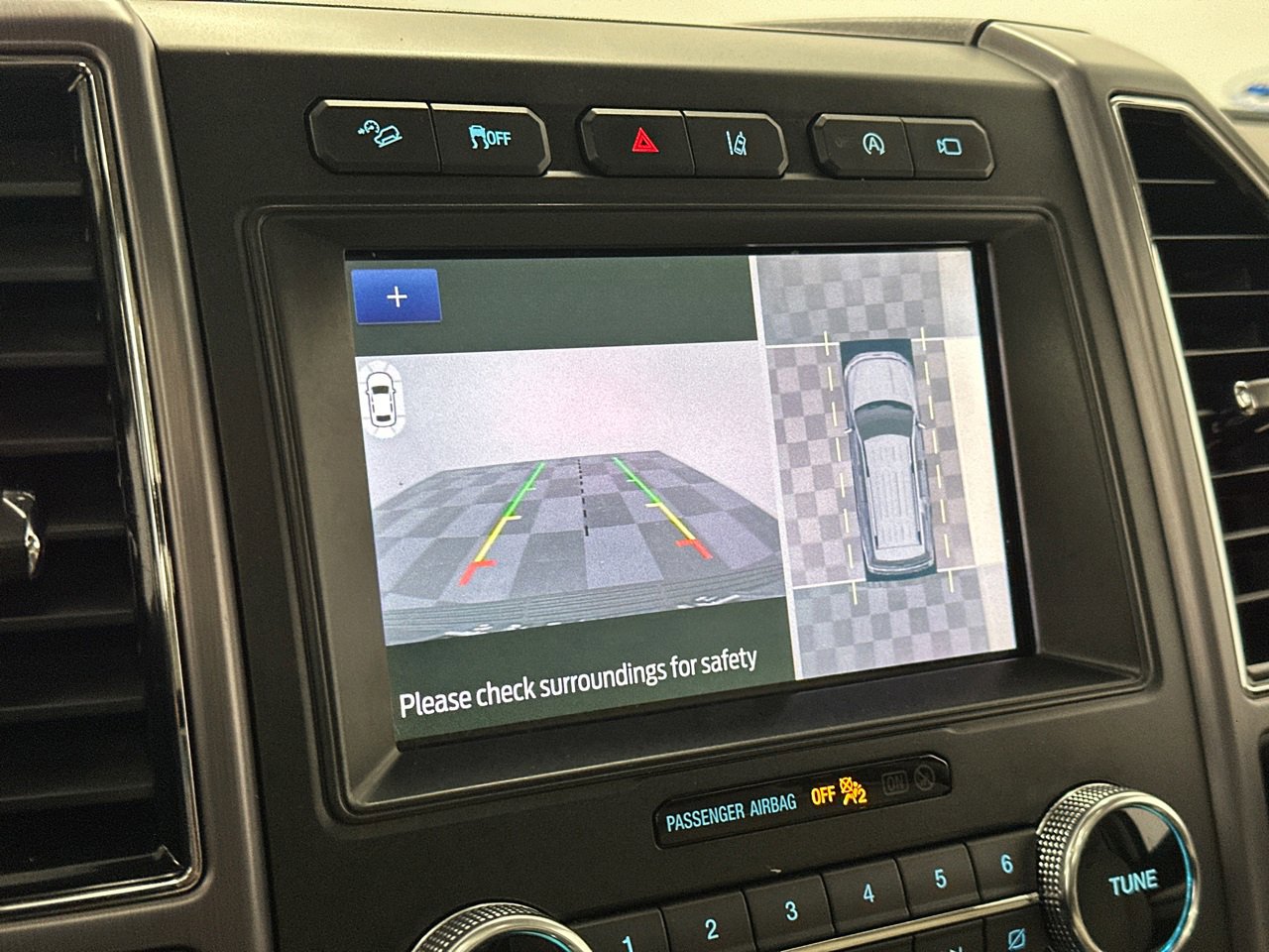 Used 2020 Ford Expedition Platinum image 32