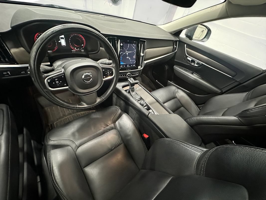 Used 2018 Volvo V90 T6 Cross Country w/ Convenience Package AWD/4WD image 18