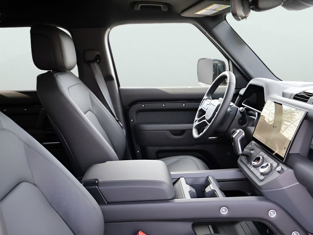 New 2026 Land Rover Defender 110 X-Dynamic SE image 8