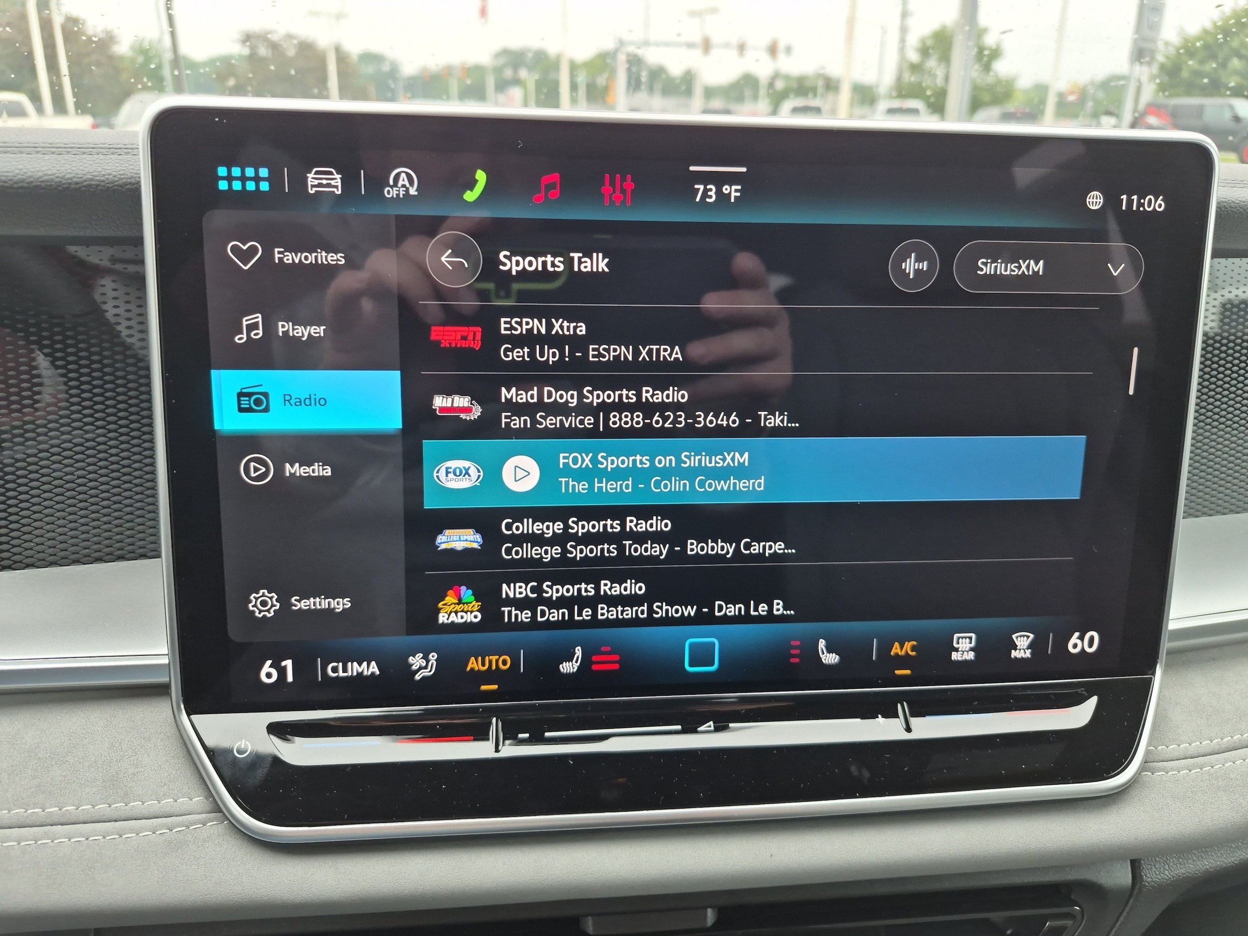 New 2026 Volkswagen Tiguan SE R-Line AWD/4WD image 17