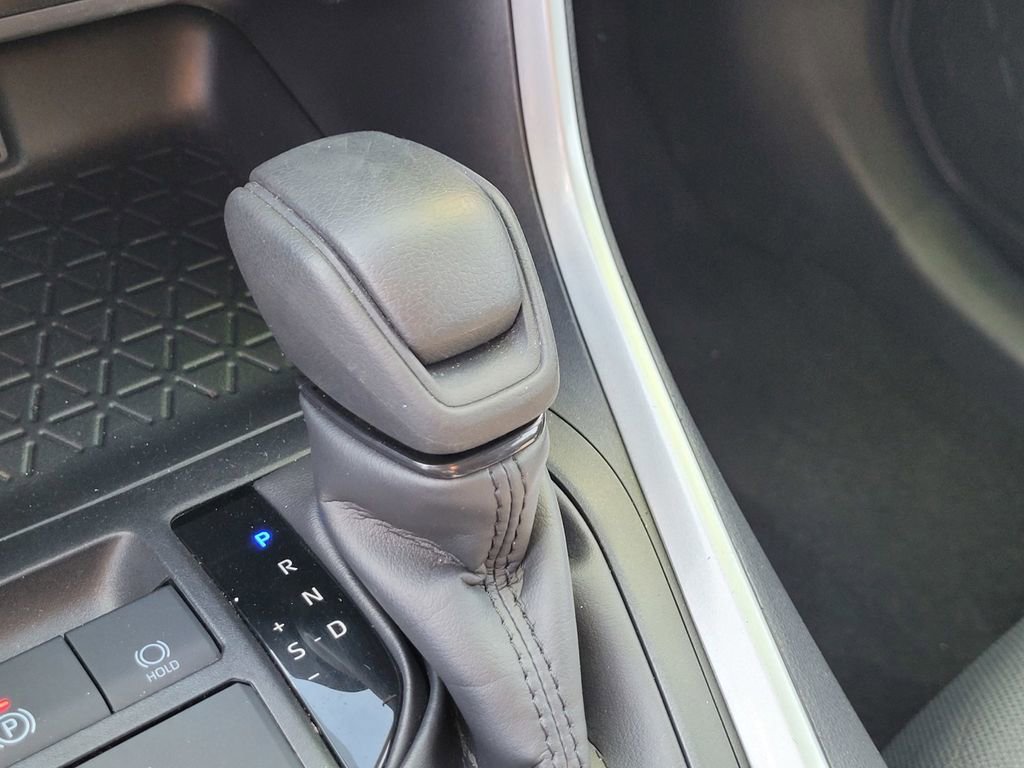Used 2025 Toyota RAV4 XLE image 21