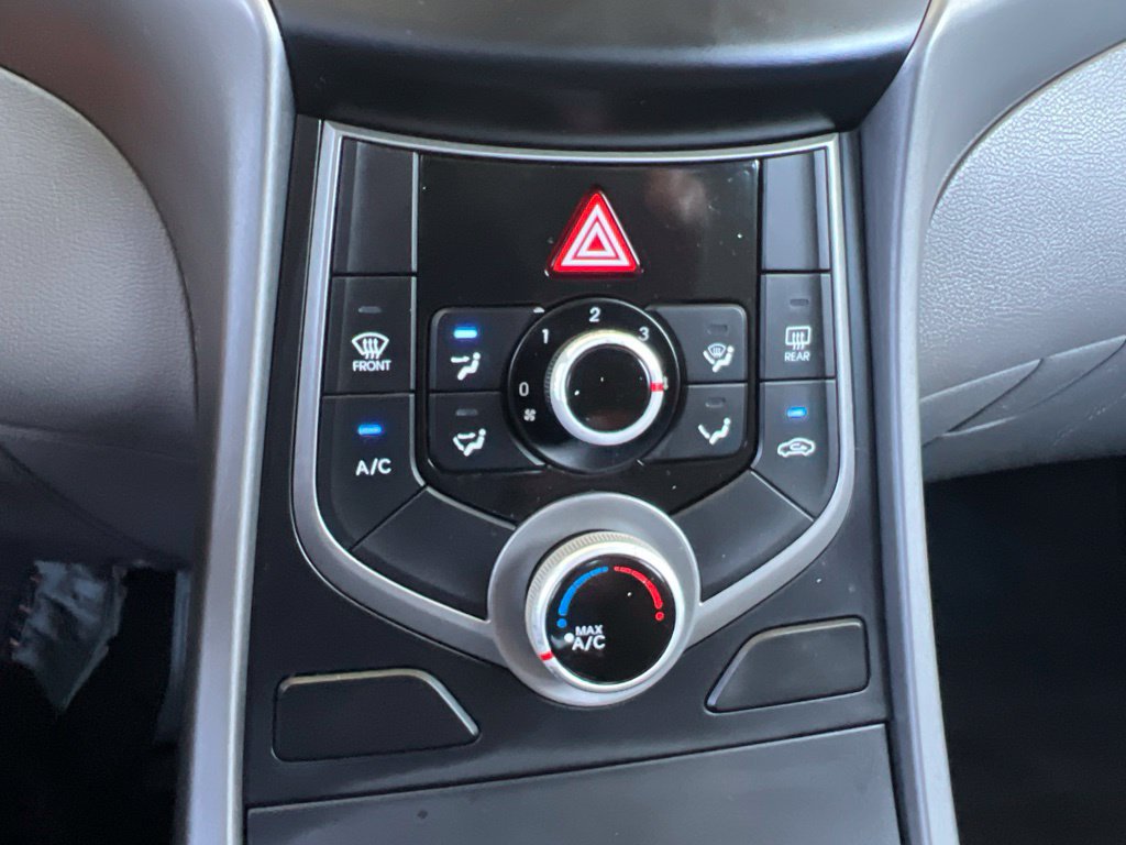 Used 2016 Hyundai Elantra SE FWD image 43