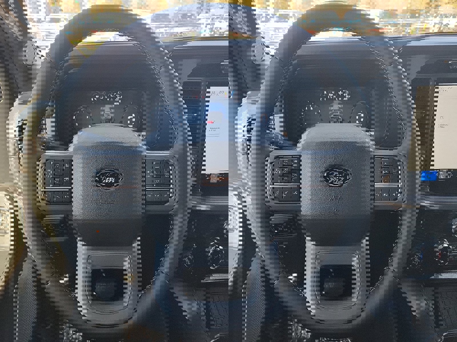 New 2025 Ford F150 Lariat w/ Equipment Group 502A High image 41