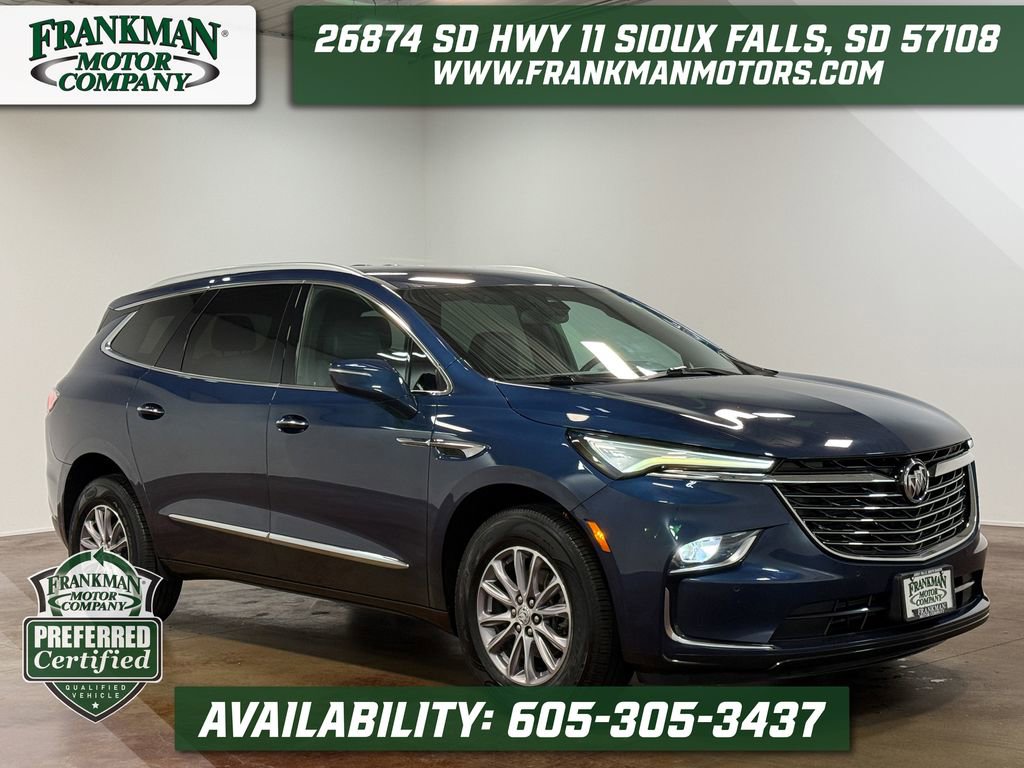 Used 2023 Buick Enclave Essence AWD/4WD image 1
