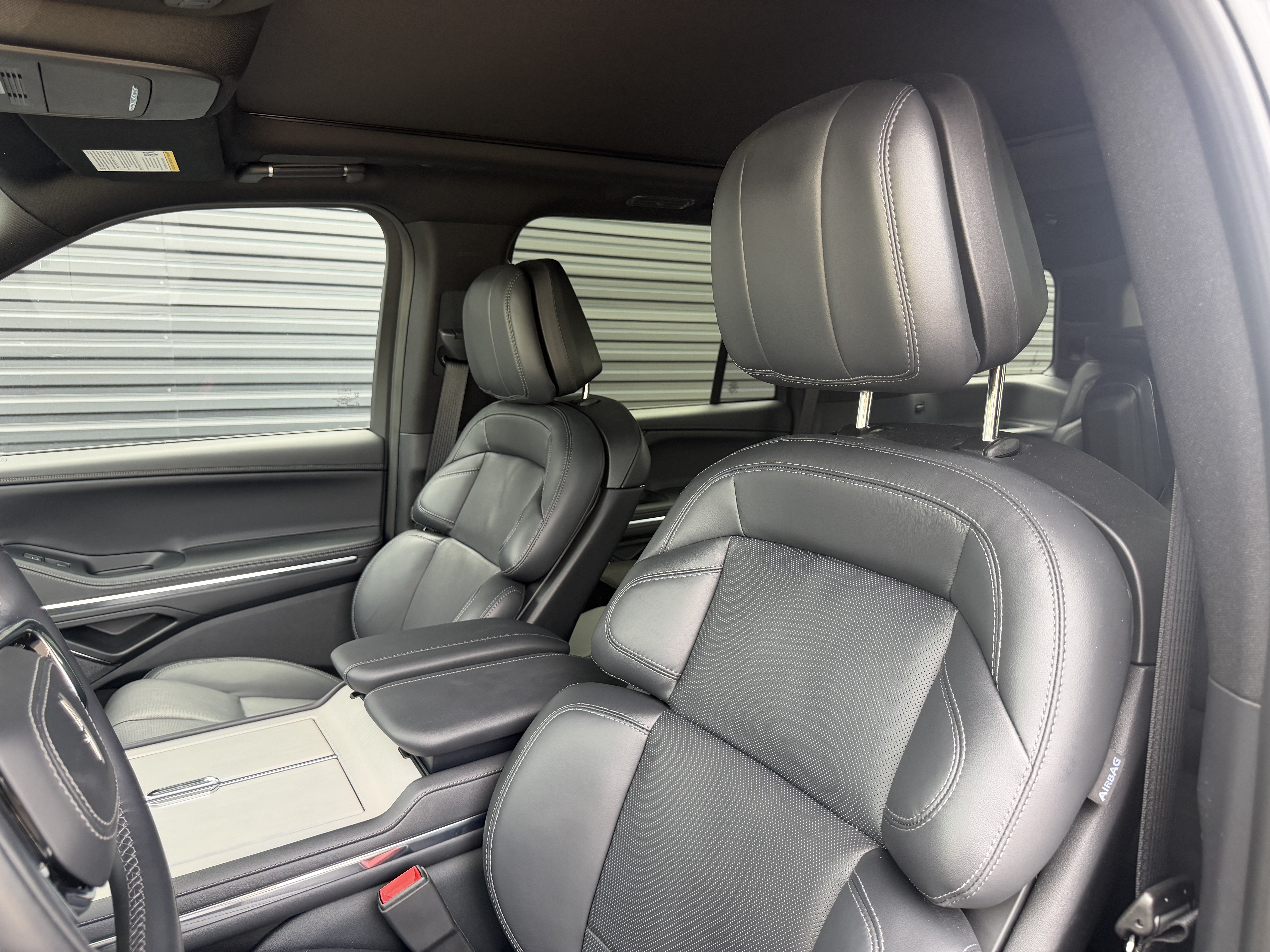 Used 2026 Lincoln Navigator Reserve w/ Jet Appearance Package AWD/4WD image 5
