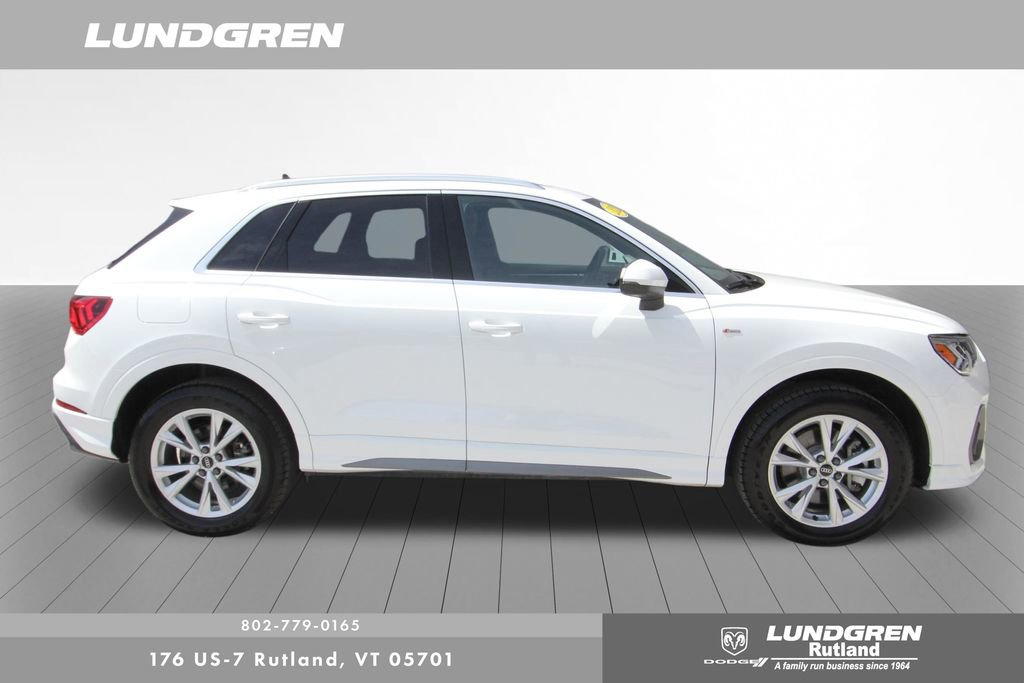 Used 2023 Audi Q3 2.0T Premium Plus w/ Premium Plus Package AWD/4WD image 2