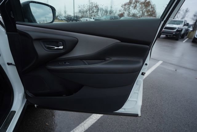 Used 2024 Nissan Murano SV w/ SV Midnight Edition Package image 21