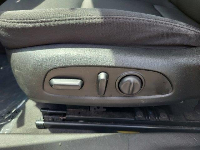 Used 2023 Chevrolet Malibu LT FWD image 18