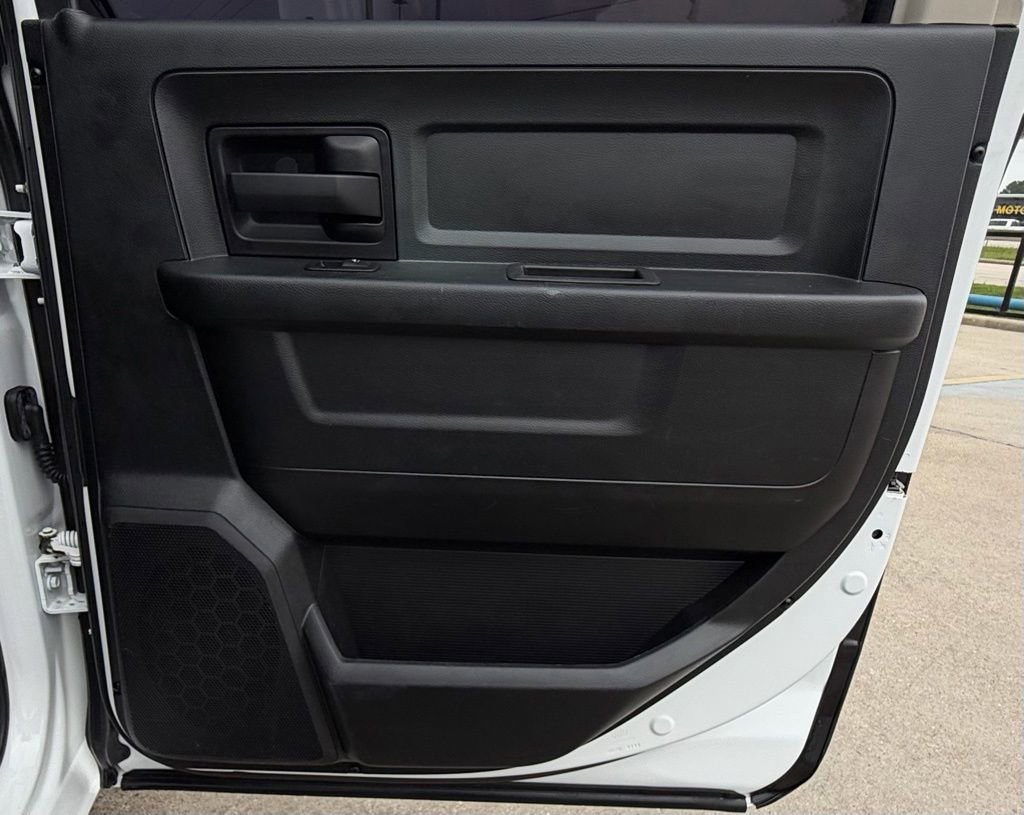 Used 2014 RAM 1500 Express RWD image 34