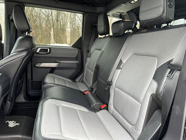 Used 2023 Ford Bronco Everglades image 17